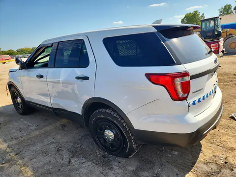 2016 Ford Explorer Police Interceptor VIN 1FM5K8AR5GGD04594 фото 2