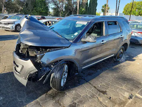 1FM5K8F89HGD99968 Ford Explorer 2017 — Front end damage, before-repair photo