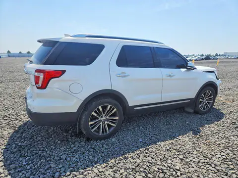 2017 Ford Explorer VIN 1FM5K8HT1HGB73618 фото 3