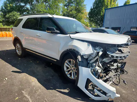 1FM5K7D89HGB62099 — 2017 Ford Explorer, zdjęcie 4 z Copart 28.10.2026, Przód