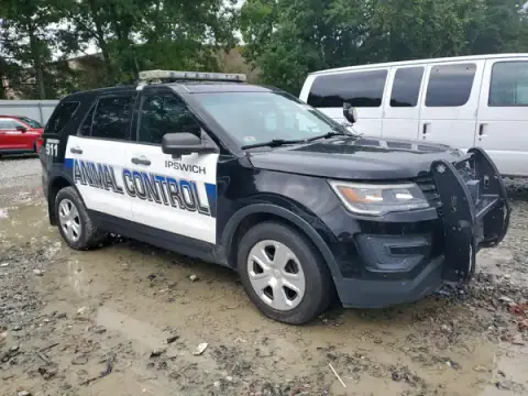 1FM5K8AR3HGA13285 — 2017 Ford Explorer, zdjęcie 4 z Copart, Przód
