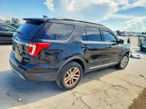 1FM5K7D89HGB27675 — 2017 Ford Explorer, photo 3 from Copart 14.10.2026, Front end