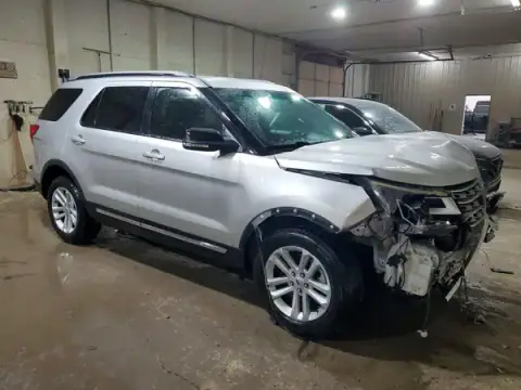 1FM5K7DH0HGA07196 — 2017 Ford Explorer, zdjęcie 4 z Copart 20.10.2026, Przód