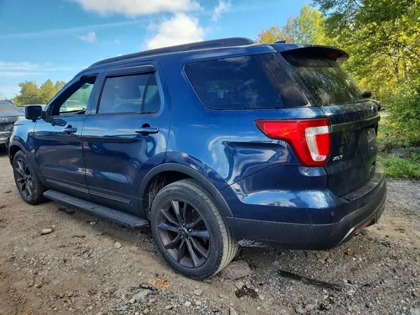 1FM5K8D85HGC96968 — 2017 Ford Explorer, photo 2 from Copart 06.10.2026, Front end