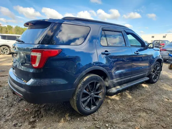 1FM5K8D85HGC96968 — 2017 Ford Explorer, photo 3 from Copart 06.10.2026, Front end