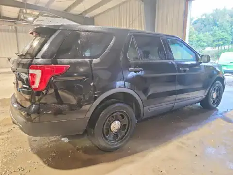 1FM5K8AR9HGC63128 — 2017 Ford Explorer, zdjęcie 3 z Copart 30.09.2026, Przód
