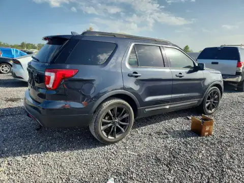 1FM5K7D82HGD40354 — 2017 Ford Explorer, ფოტო 3, Copart 07.10.2026, მცირე ჩაღრმავებები და ნაკაწრები