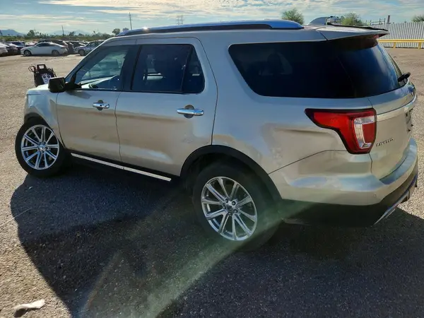 1FM5K7F89HGD99964 — 2017 Ford Explorer, photo 2 from Copart, Front end