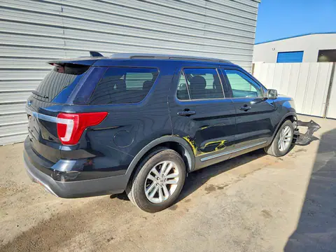 1FM5K7D87HGD12811 — 2017 Ford Explorer, ფოტო 3, Copart 27.10.2026, წინა ნაწილი