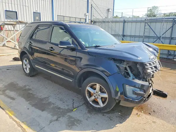 1FM5K8DH9HGA09227 — 2017 Ford Explorer, photo 4 from Copart, Front end