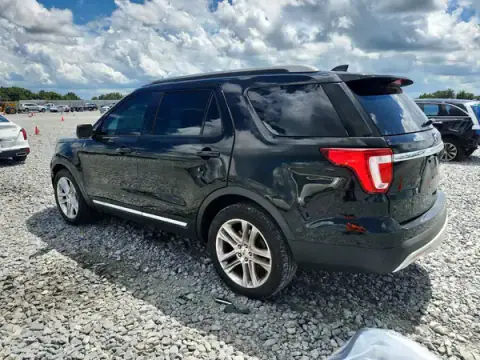 1FM5K7D86HGB38052 — 2017 Ford Explorer, photo 2 from Copart 02.10.2026, Mechanical damage