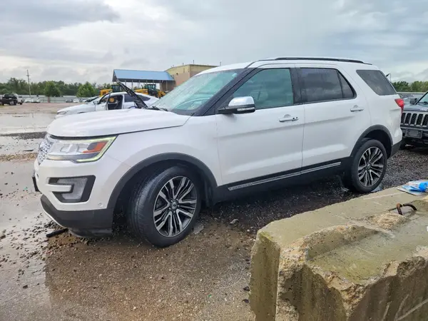1FM5K8HT4HGD16819 — 2017 Ford Explorer, Боковая часть (Side), фото до ремонта