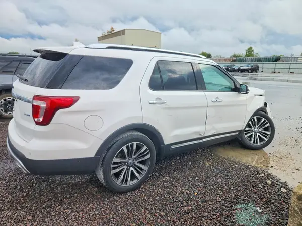 1FM5K8HT4HGD16819 — 2017 Ford Explorer, фото 3 с аукциона Copart, Боковая часть