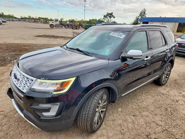 1FM5K8HT0HGC76142 Ford Explorer 2017 — uszkodzenie Przód, zdjęcie przed naprawą