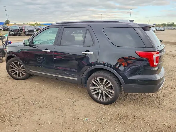 1FM5K8HT0HGC76142 — 2017 Ford Explorer, zdjęcie 2 z Copart 02.10.2026, Przód