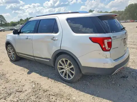 1FM5K7F83HGC68643 — 2017 Ford Explorer, photo 2 from Copart, Side