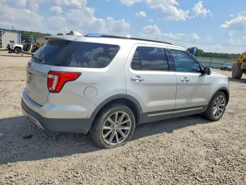 1FM5K7F83HGC68643 — 2017 Ford Explorer, photo 3 from Copart, Side