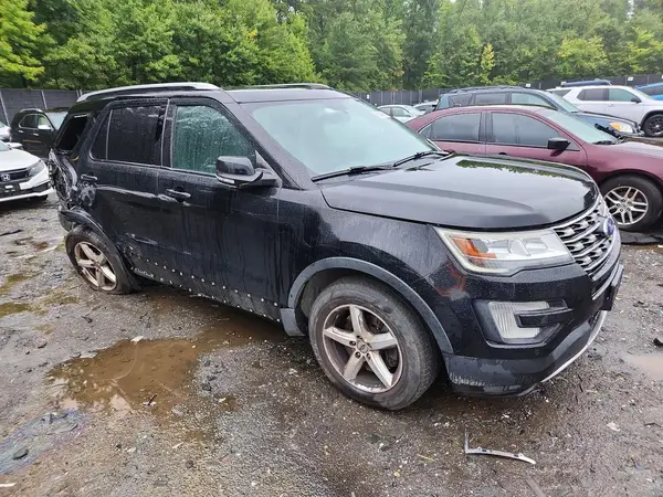 1FM5K8D88HGB64352 — 2017 Ford Explorer, фото 4 с аукциона Copart, Задняя часть