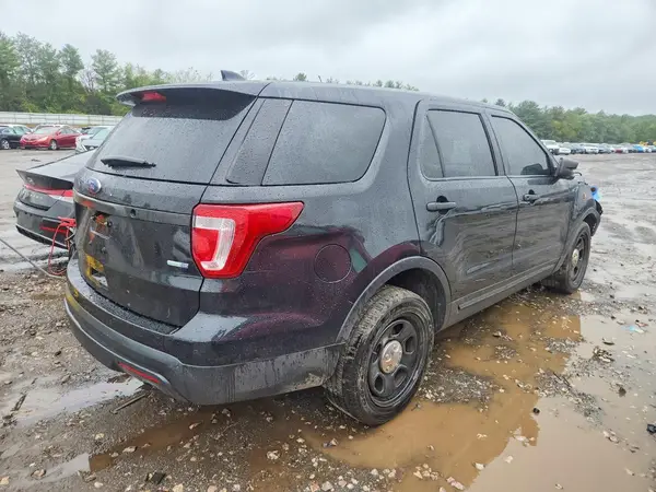 1FM5K8AR7HGD60392 — 2017 Ford Explorer, zdjęcie 3 z Copart 05.10.2026, Przód