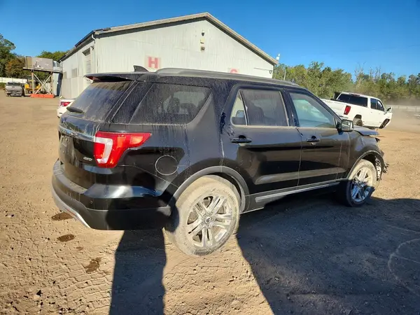 1FM5K8D88HGA21322 — 2017 Ford Explorer, photo 3 from Copart 14.10.2026, Front end