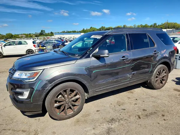 1FM5K8D82HGC30006 Ford Explorer 2017 — Rear end damage, before-repair photo