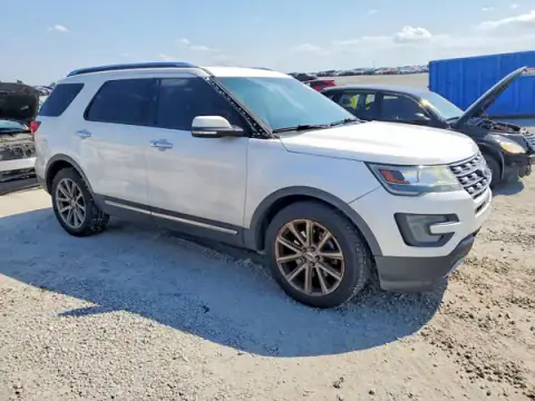 1FM5K7F83HGA95321 — 2017 Ford Explorer, zdjęcie 4 z Copart, Przód