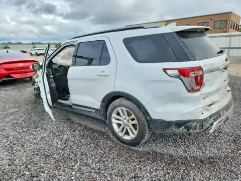 1FM5K7DH1HGD12187 — 2017 Ford Explorer, zdjęcie 2 z Copart, Przód