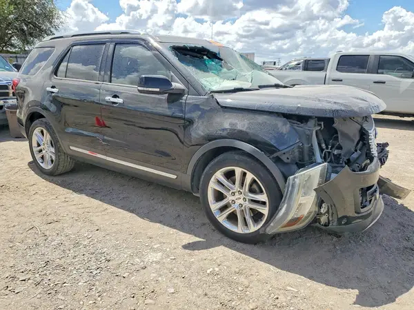 1FM5K7F86HGA93062 — 2017 Ford Explorer, zdjęcie 4 z Copart, Przód