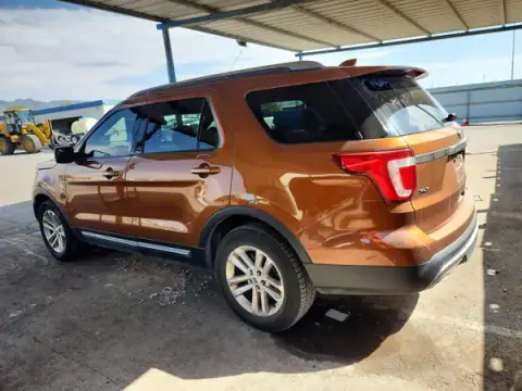 1FM5K7D85HGB31545 — 2017 Ford Explorer, photo 2 from Copart, Front end