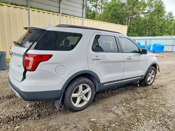1FM5K8D84HGA25514 — 2017 Ford Explorer, photo 3 from Copart, Front end