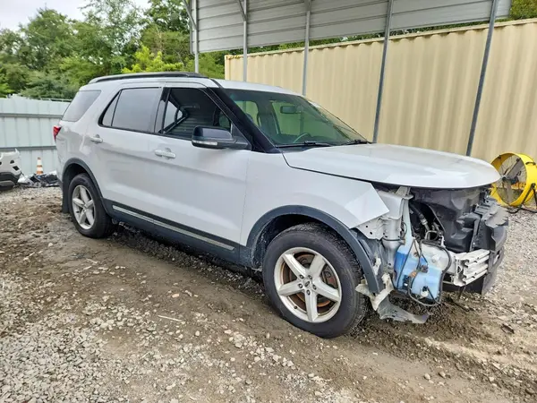 1FM5K8D84HGA25514 — 2017 Ford Explorer, photo 4 from Copart, Front end