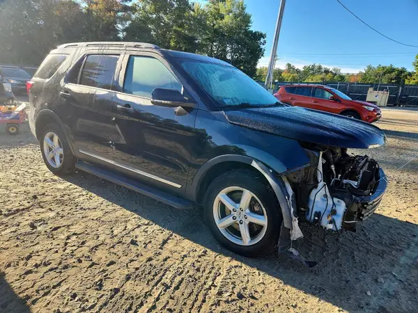 1FM5K8D82HGC81814 — 2017 Ford Explorer, zdjęcie 4 z Copart, Przód