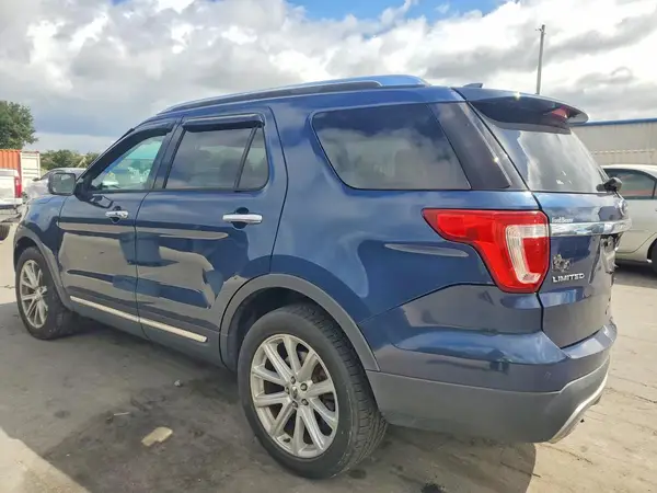 1FM5K8F88HGE07719 — 2017 Ford Explorer, photo 2 from Copart 06.10.2026, Rear end