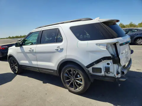 2017 Ford Explorer VIN 1FM5K7D81HGC21579 фото 2
