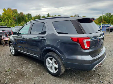 2017 Ford Explorer VIN 1FM5K8D84HGD19236 фото 2