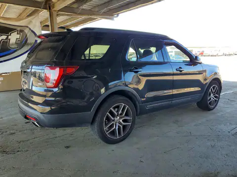 1FM5K8GT2HGD42742 — 2017 Ford Explorer, фото 3 с аукциона Copart 29.10.2026, Мелкие вмятины и царапины