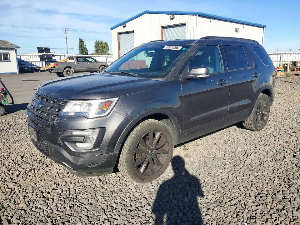 1FM5K8DH3HGD91691 Ford Explorer 2017 — Side damage, before-repair photo