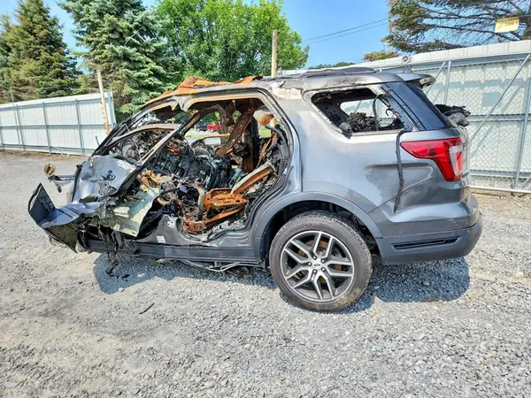 1FM5K8GT4JGC61294 — 2018 Ford Explorer, photo 2 from Copart 28.09.2026, Fire