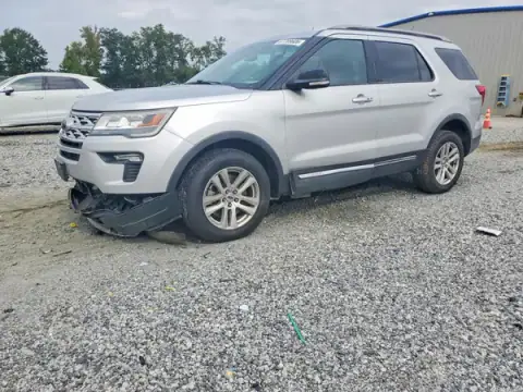 1FM5K8D83JGC15908 — 2018 Ford Explorer, Front end (Front End), before-repair photos