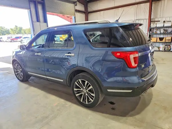 1FM5K8HT5JGC73999 — 2018 Ford Explorer, photo 2 from Copart 19.10.2026, Flood