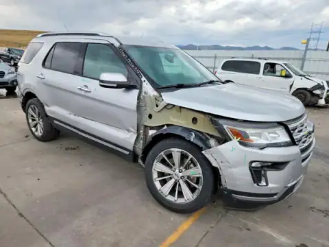 1FM5K8F80JGB10739 — 2018 Ford Explorer, photo 4 from Copart 05.10.2026, Front end