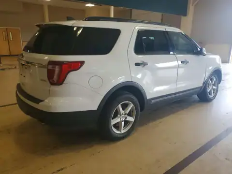 1FM5K8BH4JGC88966 — 2018 Ford Explorer, foto 3 de Copart, Daños en los bajos