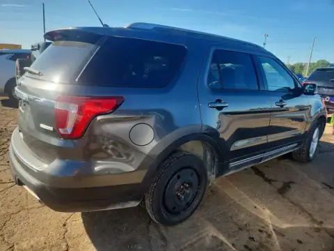 1FM5K7DHXJGC32389 — 2018 Ford Explorer, фото 3 с аукциона Copart 02.10.2026, БОКОВАЯ ЧАСТЬ
