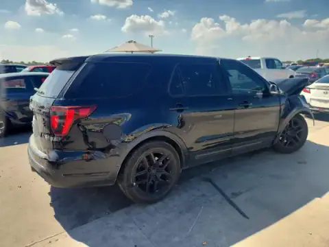 1FM5K8GTXJGA76327 — 2018 Ford Explorer, photo 3 from Copart, Front end