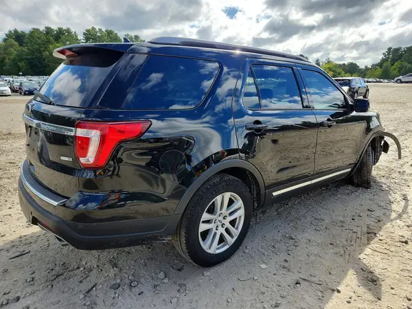 1FM5K8DH3JGA11223 — 2018 Ford Explorer, photo 3 from Copart, Front end
