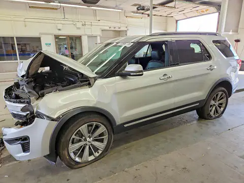 1FM5K8F80JGA91075 — 2018 Ford Explorer, Передняя часть (Front End), фото до ремонта