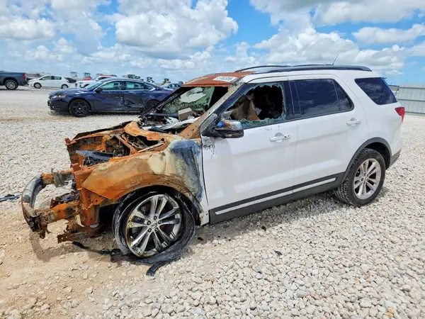 1FM5K7DH7KGA03377 Ford Explorer 2019 — повреждение Пожар двигателя, фото до ремонта