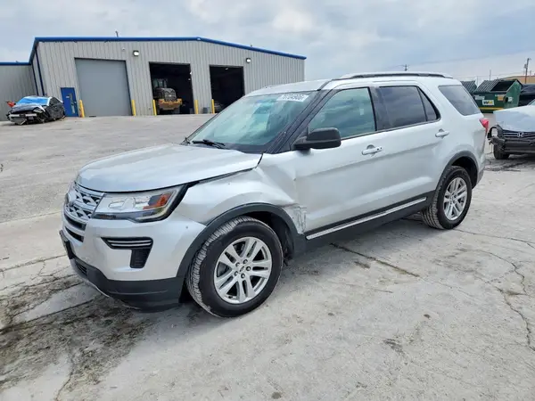 1FM5K8D85KGA15646 — 2019 Ford Explorer, Передняя часть (Front End), фото до ремонта