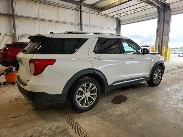 1FMSK8FH1MGB34295 — 2021 Ford Explorer, zdjęcie 3 z Copart, Przód