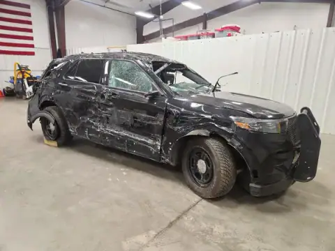1FM5K8ABXMGC39143 — 2021 Ford Explorer, photo 4 from Copart 21.10.2026, Rollover